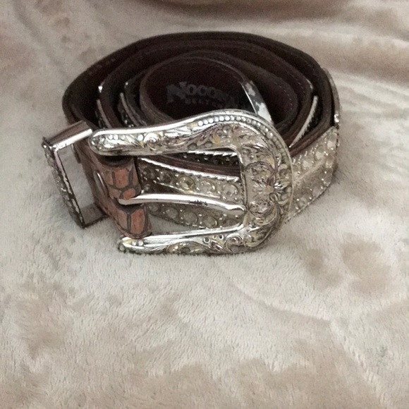 Gorgeous Nocona silver/pink belt